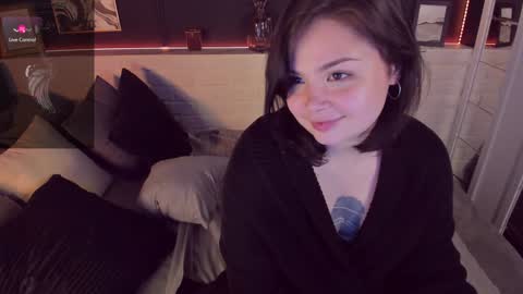 Snapshot of maya_muse chatting on December 2024 03:36:02 PM Woman online show from December 2024 03:36:02 PM