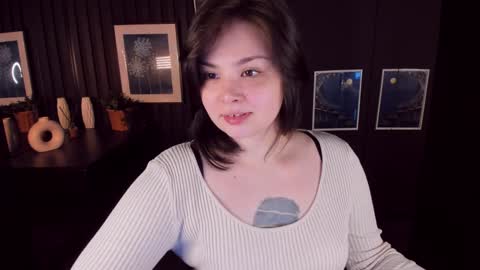 Snapshot of maya_muse chatting on December 2024 02:24:02 PM Woman online show from December 2024 02:24:02 PM