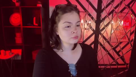 Snapshot of maya_muse chatting on January 2025 06:01:02 AM Woman online show from January 2025 06:01:02 AM