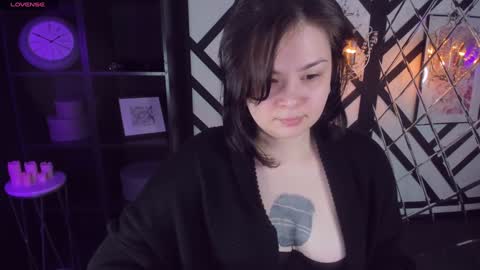 Snapshot of maya_muse chatting on January 2025 05:48:02 AM Woman online show from January 2025 05:48:02 AM