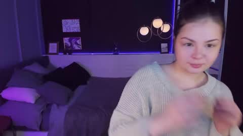 Snapshot of maya_muse chatting on February 2025 02:00:02 PM Woman online show from February 2025 02:00:02 PM