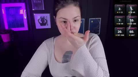 Snapshot of maya_muse chatting on February 2025 02:04:02 PM Woman online show from February 2025 02:04:02 PM