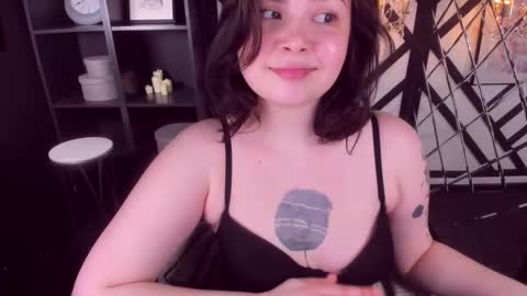 Snapshot of maya_muse chatting on March 2025 07:56:01 PM Woman online show from March 2025 07:56:01 PM