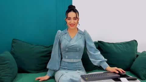 Snapshot of maya_rogerss chatting on February 2025 02:27:01 PM Maya online show from February 2025 02:27:01 PM