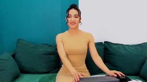Snapshot of maya_rogerss chatting on February 2025 05:29:01 PM Maya online show from February 2025 05:29:01 PM