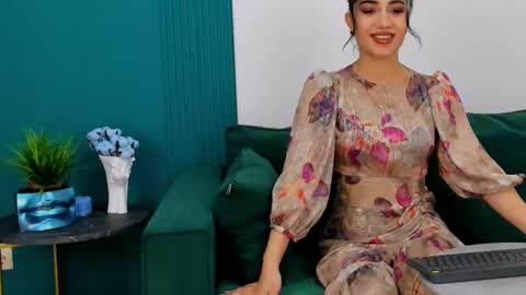 Snapshot of maya_rogerss chatting on February 2025 02:25:01 PM Maya online show from February 2025 02:25:01 PM