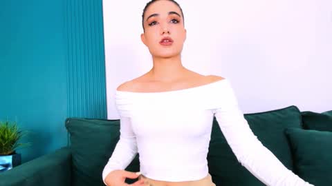 Snapshot of maya_rogerss chatting on September 2025 02:28:02 PM Maya online show from September 2025 02:28:02 PM