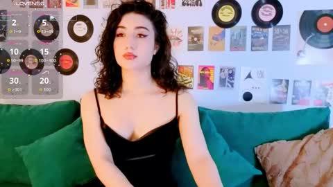 Snapshot of maya_rogerss chatting on May 2026 03:05:02 PM Maya online show from May 2026 03:05:02 PM