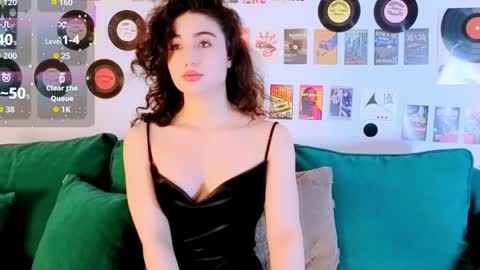 Snapshot of maya_rogerss chatting on May 2026 03:07:01 PM Maya online show from May 2026 03:07:01 PM
