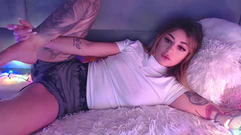 Snapshot of mayadelevinnge chatting on December 2024 10:58:01 AM Maya online show from December 2024 10:58:01 AM
