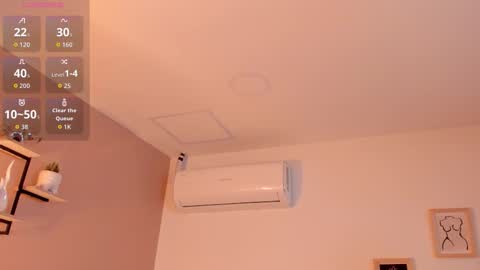 Snapshot of mayaevansmg chatting on December 2025 12:36:01 PM SOFIA online show from December 2025 12:36:01 PM