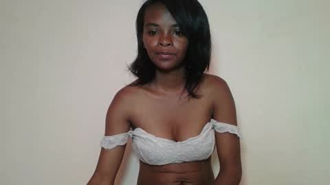 Snapshot of mayalabelle chatting on November 2025 06:02:02 AM mayalabelle online show from November 2025 06:02:02 AM