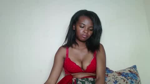 Snapshot of mayalabelle chatting on December 2025 07:53:02 PM mayalabelle online show from December 2025 07:53:02 PM