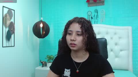 Snapshot of mayamoira chatting on January 2025 12:05:02 PM Maya online show from January 2025 12:05:02 PM