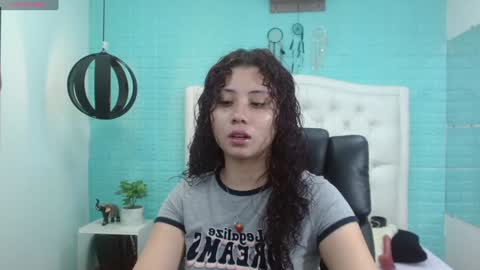 Snapshot of mayamoira chatting on February 2025 12:05:02 PM Maya online show from February 2025 12:05:02 PM