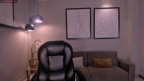 Maya online show from December 2025 03:34:01 AM