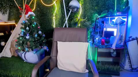 Snapshot of mayasinabon chatting on December 2024 12:15:01 PM mayasinabon online show from December 2024 12:15:01 PM