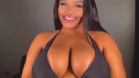 Snapshot of maybabi chatting on January 2025 03:55:01 PM MayBabi online show from January 2025 03:55:01 PM