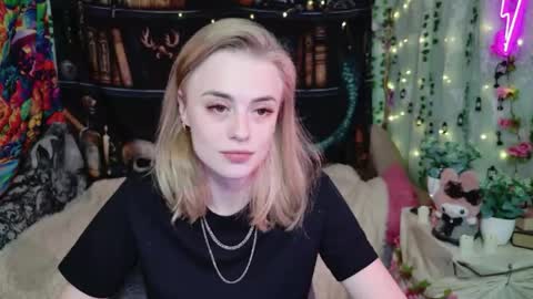 Snapshot of maybe_yours333 chatting on June 2026 11:58:01 AM maybe_yours333 online show from June 2026 11:58:01 AM