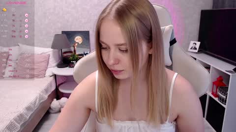 Snapshot of maybebabyx chatting on January 2025 06:35:01 AM maybebabyx online show from January 2025 06:35:01 AM