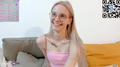 Snapshot of maydaguy chatting on January 2025 09:40:02 AM Megan online show from January 2025 09:40:02 AM