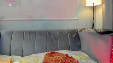 Snapshot of mayevanss chatting on November 2025 03:52:02 AM mayevanss online show from November 2025 03:52:02 AM