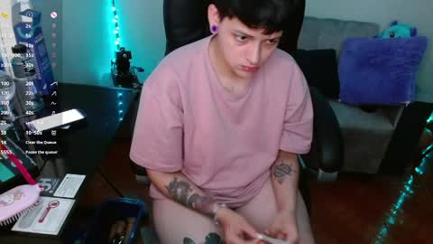 Snapshot of maylyy_kan chatting on May 2026 05:40:02 PM Mayle kan online show from May 2026 05:40:02 PM