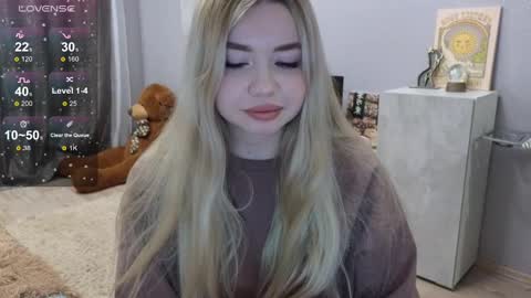 Snapshot of maymallorie chatting on February 2025 04:20:01 AM may online show from February 2025 04:20:01 AM
