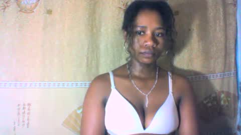 Snapshot of mayrah5 chatting on February 2025 10:02:01 AM mayrah online show from February 2025 10:02:01 AM