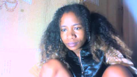 Snapshot of mayrah5 chatting on February 2025 08:40:02 AM mayrah online show from February 2025 08:40:02 AM