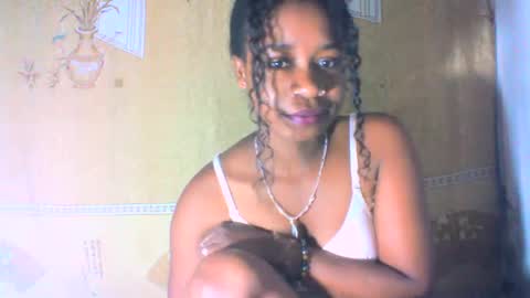 Snapshot of mayrah5 chatting on March 2025 07:03:01 AM mayrah online show from March 2025 07:03:01 AM