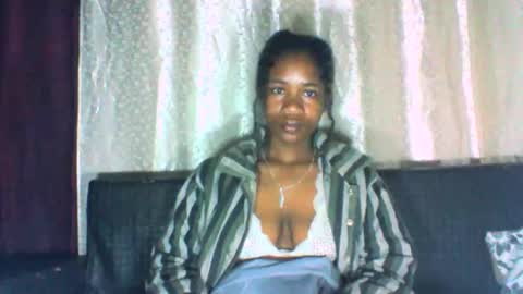 Snapshot of mayrah5 chatting on September 2025 10:03:02 PM mayrah online show from September 2025 10:03:02 PM