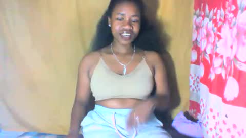 Snapshot of mayrah5 chatting on October 2025 09:06:02 AM mayrah online show from October 2025 09:06:02 AM