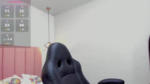 Snapshot of mayroberts chatting on February 2025 12:14:02 PM MAY online show from February 2025 12:14:02 PM