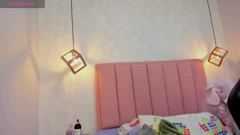 Snapshot of mayroberts chatting on February 2025 12:18:02 PM MAY online show from February 2025 12:18:02 PM