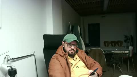 maythe4bwu online show from December 2024 05:04:02 PM