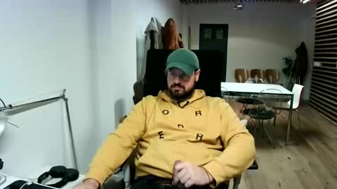 maythe4bwu online show from December 2024 04:46:02 PM