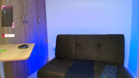 Snapshot of mazi__keen__ chatting on June 2026 12:32:02 AM Mazi keen online show from June 2026 12:32:02 AM
