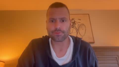 Snapshot of mbnc chatting on November 2025 06:39:01 PM lol online show from November 2025 06:39:01 PM