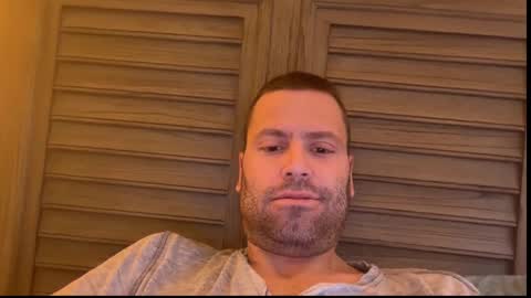 Snapshot of mbnc chatting on November 2025 04:10:02 PM lol online show from November 2025 04:10:02 PM