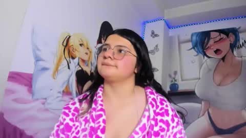 mackenna av online show from October 2025 06:46:02 PM