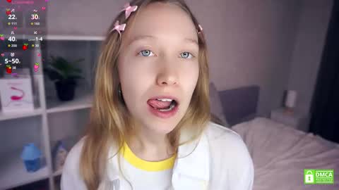 Snapshot of mckenziedyen chatting on November 2025 06:37:01 AM Mary online show from November 2025 06:37:01 AM