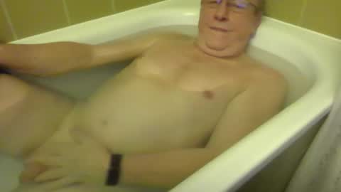 Snapshot of mcswis6 chatting on February 2026 10:40:01 PM mcswis6 online show from February 2026 10:40:01 PM