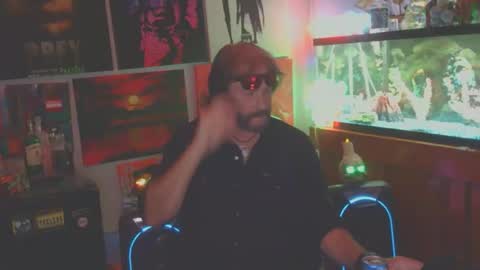 Snapshot of mdtpoker chatting on November 2025 12:21:02 AM Poker online show from November 2025 12:21:02 AM