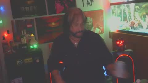 Snapshot of mdtpoker chatting on December 2025 01:44:01 AM Poker online show from December 2025 01:44:01 AM