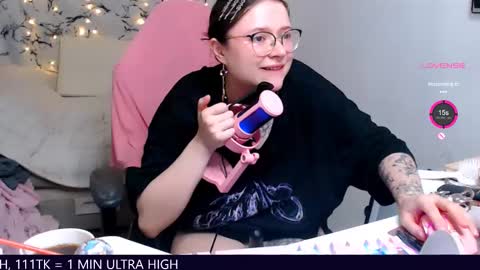 Snapshot of me_hanna chatting on March 2025 12:07:02 AM Hanna online show from March 2025 12:07:02 AM