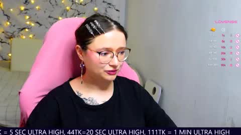 Snapshot of me_hanna chatting on March 2025 11:54:01 PM Hanna online show from March 2025 11:54:01 PM
