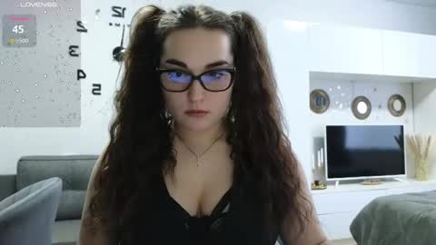 Melissa online show from December 2024 08:51:01 AM