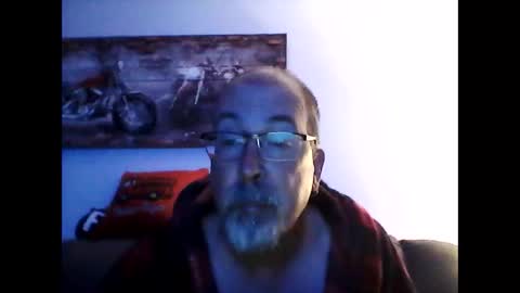 Snapshot of meathome3 chatting on September 2025 10:05:02 AM me at home online show from September 2025 10:05:02 AM