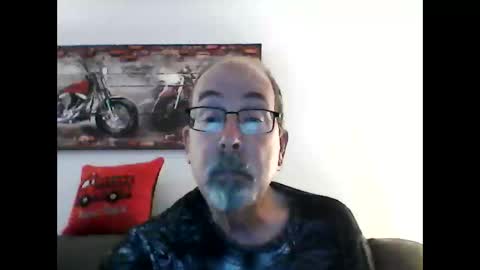 Snapshot of meathome3 chatting on April 2026 12:16:01 AM me at home online show from April 2026 12:16:01 AM